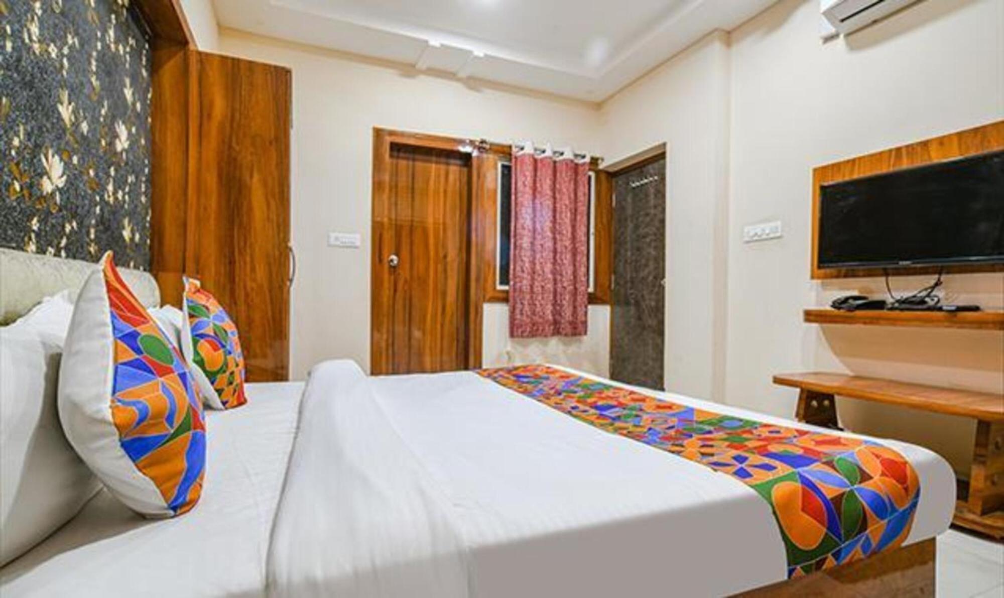 Fabhotel Royal Palace Indore Bagian luar foto