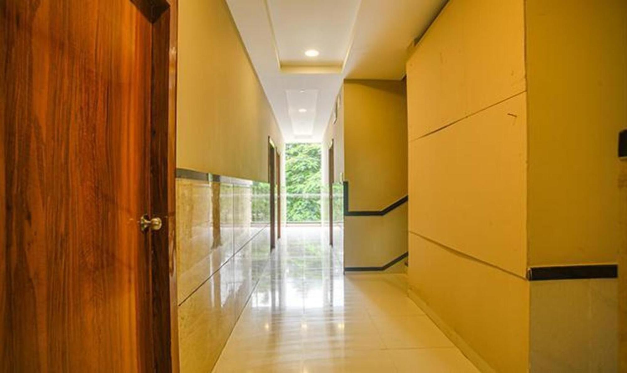 Fabhotel Royal Palace Indore Bagian luar foto