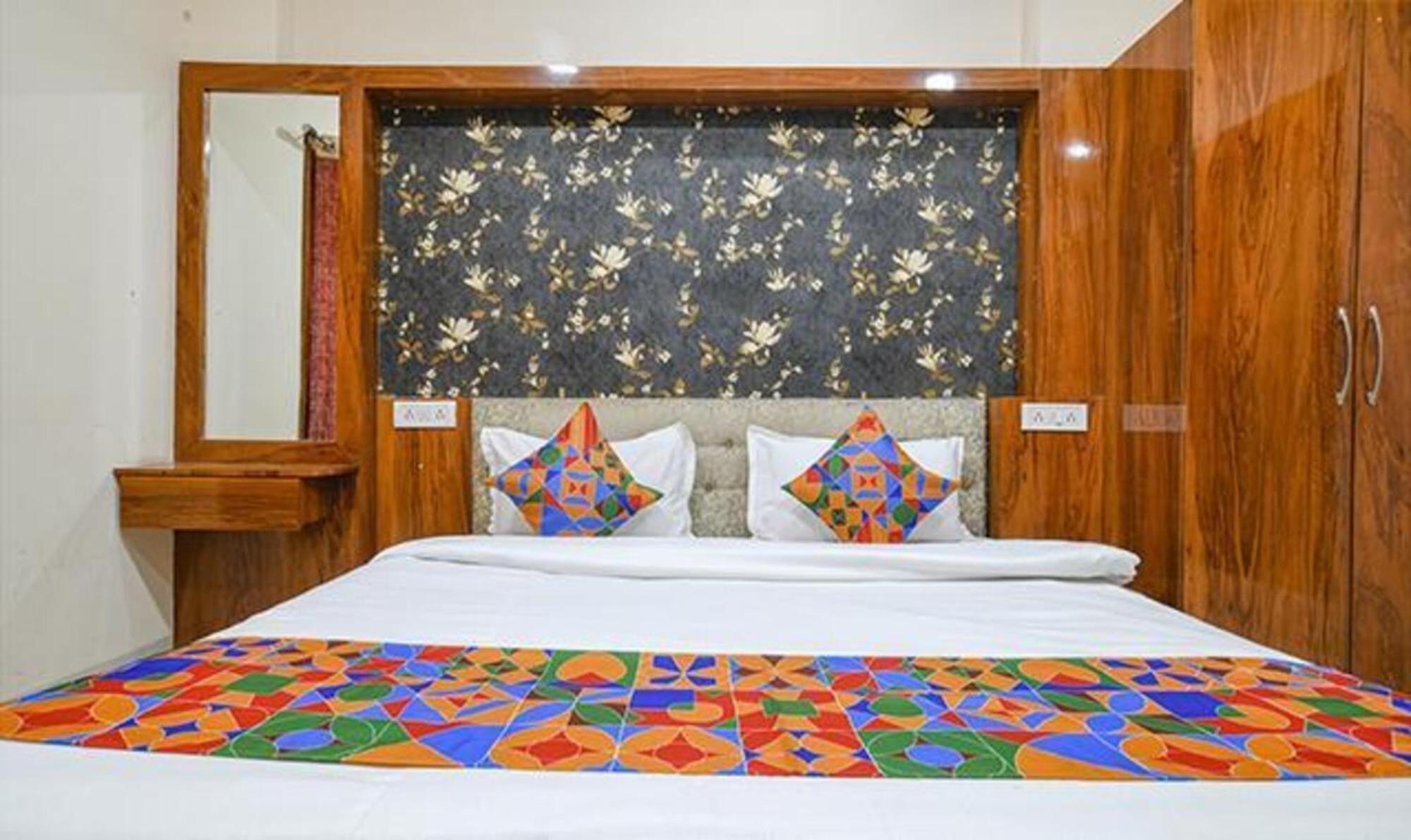 Fabhotel Royal Palace Indore Bagian luar foto