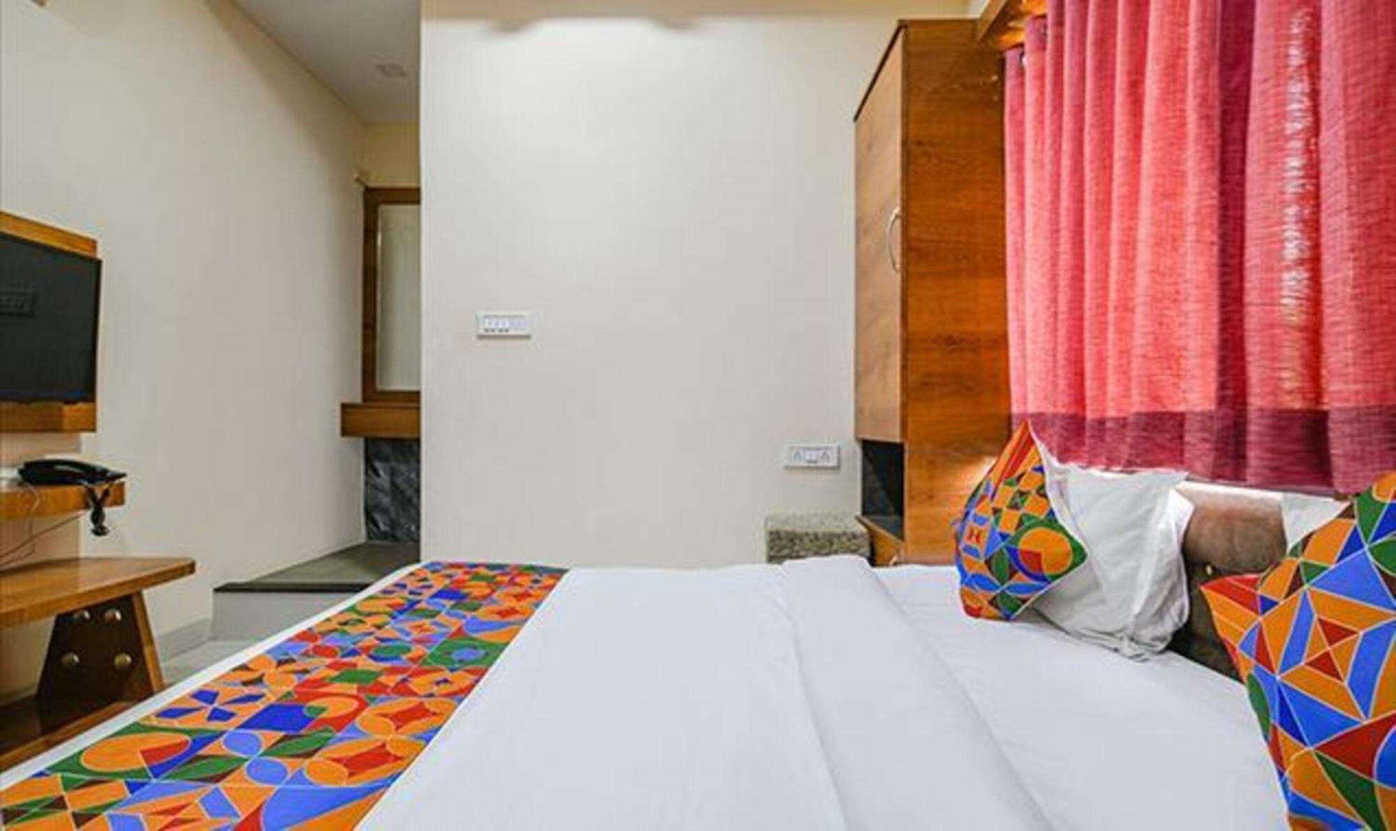 Fabhotel Royal Palace Indore Bagian luar foto