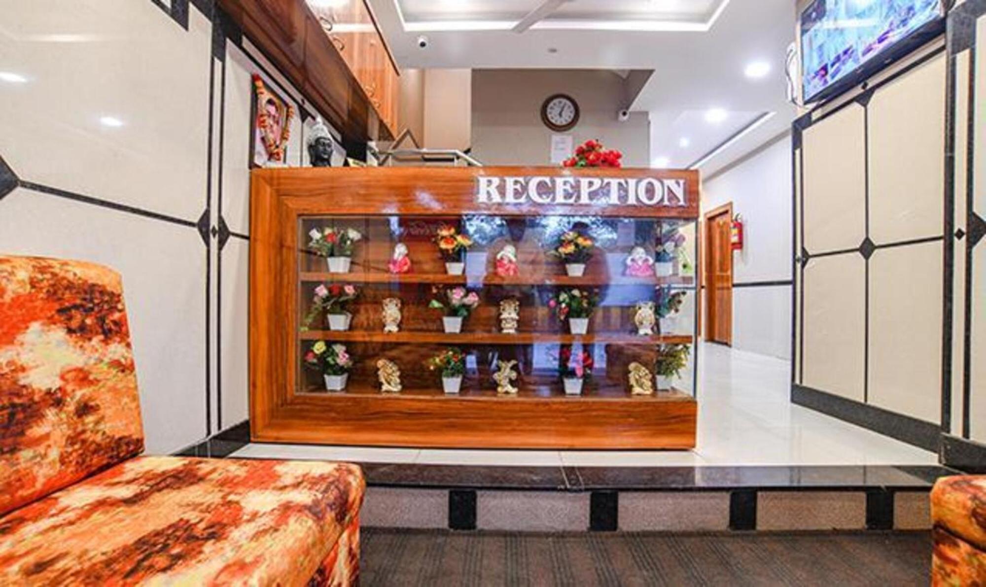 Fabhotel Royal Palace Indore Bagian luar foto
